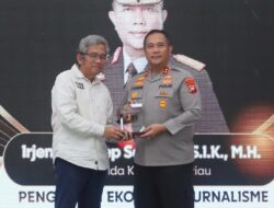 Kapolda Kepri Terima Penghargaan IJTI 2026