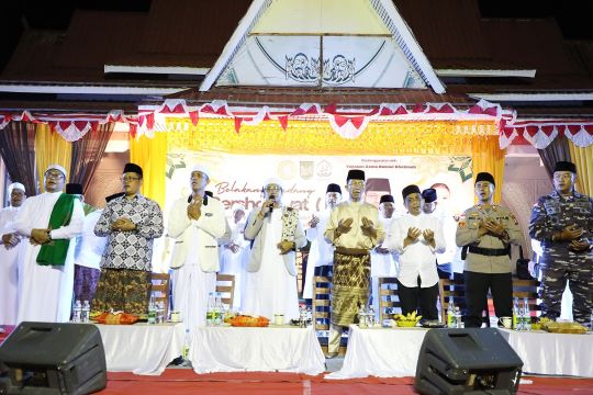 Belakang Padang Bershalawat Jilid 2 Meriah, Amsakar: Kemajuan Batam Harus Dibangun dengan Kebersamaan