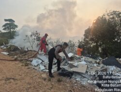 TPS di Batu Besar Terbakar, Polisi Turun Pantau dan Koordinasi Pemadaman