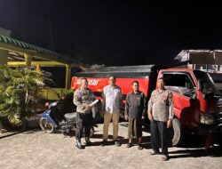 Polsek Nongsa Kawal Distribusi Air Bersih ke Sejumlah Permukiman Warga