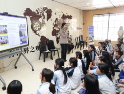 Polresta Barelang Kenalkan SMA Kemala Taruna Bhayangkara kepada Siswa SMP Avava Batam
