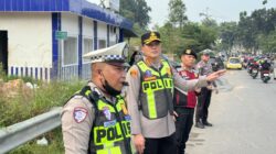 Kapolresta Barelang Ikut Atur Lalu Lintas di Simpang Lubuk