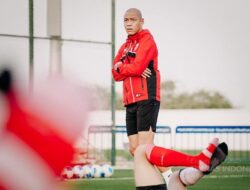 Jelang Piala Asia U-20 2027, Nova Arianto Lirik Adik Mitchell Baker dan Pemain Liga 2