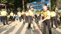 Kapolda Kepri Pimpin Gotong Royong di Pantai Tok Anjang, Warga Diingatkan Jangan Buang Sampah ke Laut