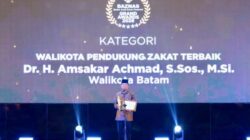 Amsakar Achmad Raih Penghargaan Wali Kota Pendukung Zakat Terbaik di Baznas Grand Awards 2026