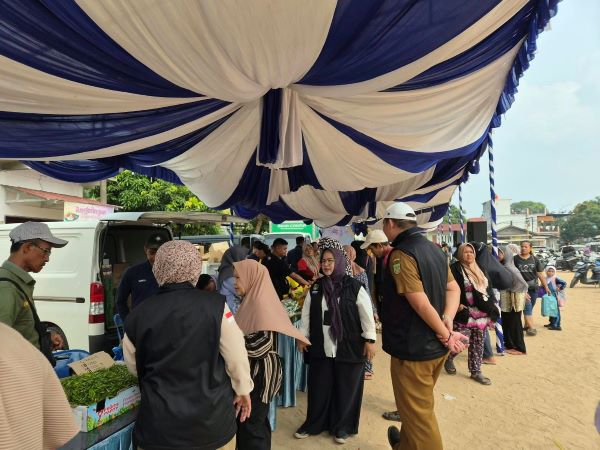 Warga Serbu Pasar Murah Batam, Harga Telur Rp50 Ribu dan Daging Sapi Rp95 Ribu